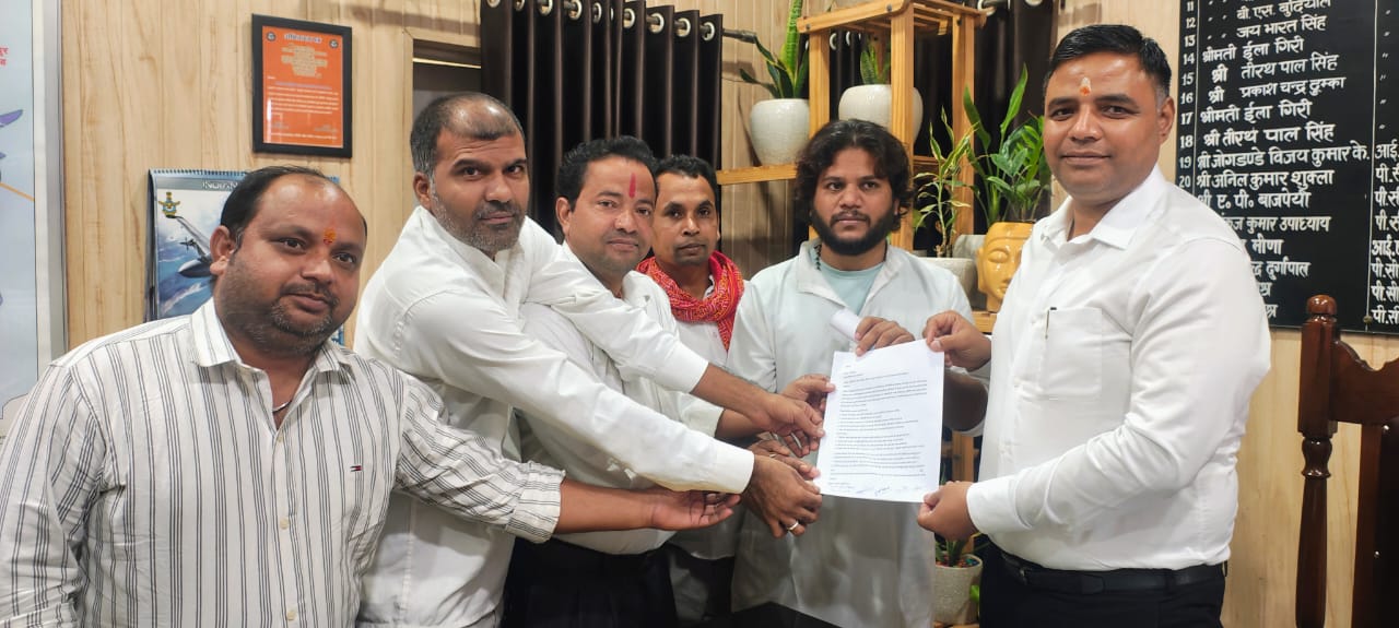 धान खरीद में धांधली पर किसानों का फूटा गुस्सा — सुब्रत विश्वास बोले, यूपी के पूंजीपति किसानों व सरकार की साठगांठ से नहीं मिल रहा सही मूल्य