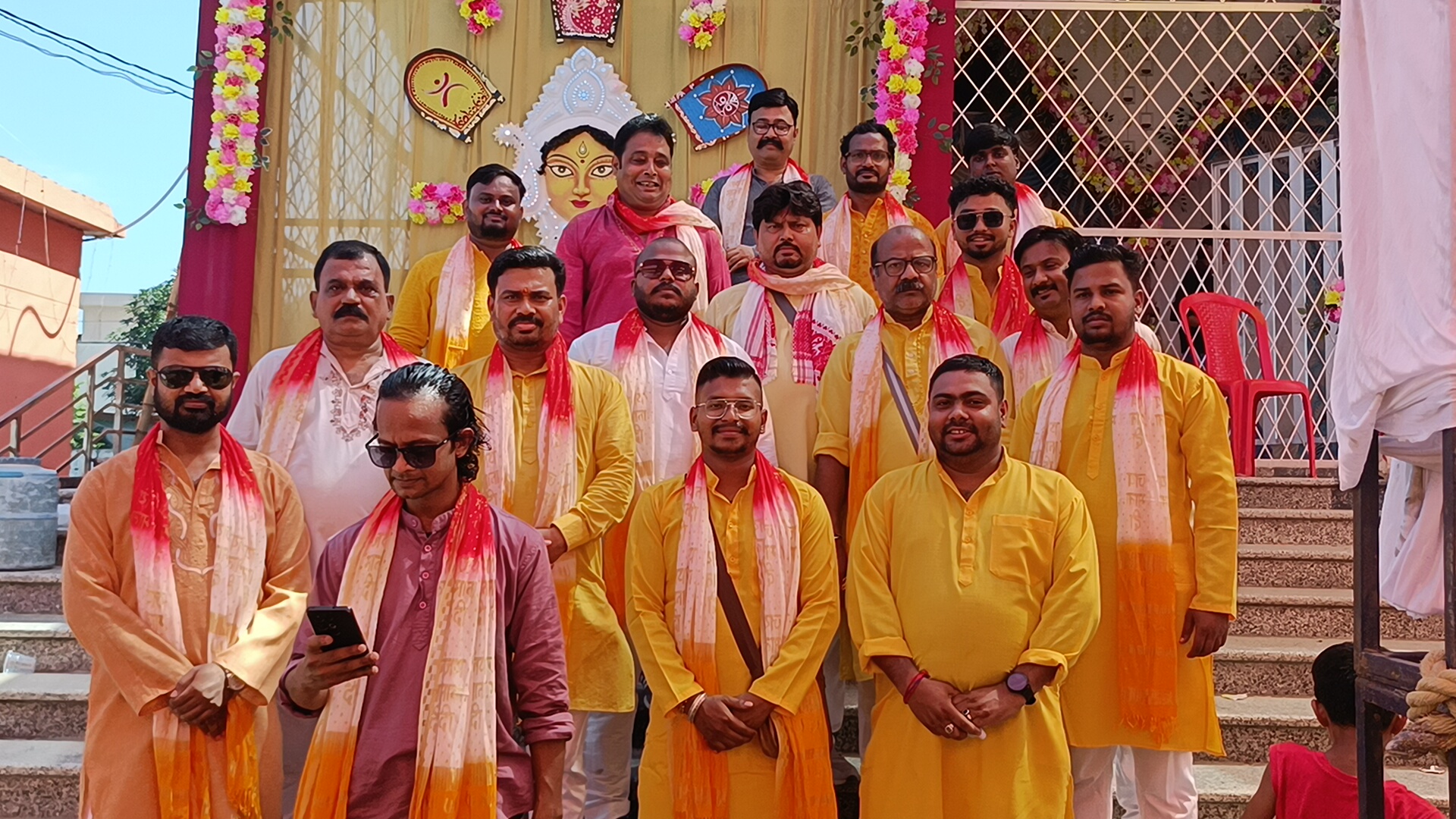 “ट्रांजिट कैंप में दुर्गा पूजा महोत्सव, मुंबई के कलाकार करेंगे विशेष प्रस्तुति,